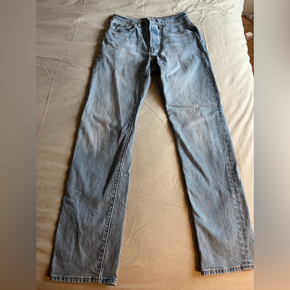 Levi's 501 straight leg jeans in blue denim